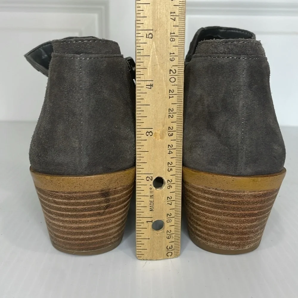 1. State Loka Women’s Sz 7 Suede Studded Ankle Bootie Almond Toe Block Heel Gray